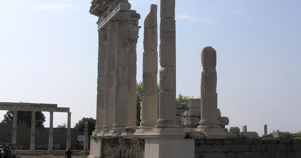 pergamon_2379
