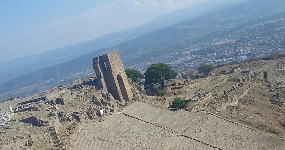pergamon_2393